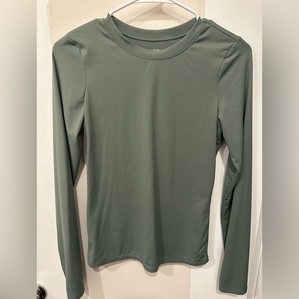 AIRLUXE™ BREATHE LONG SLEEVE - REFRESH